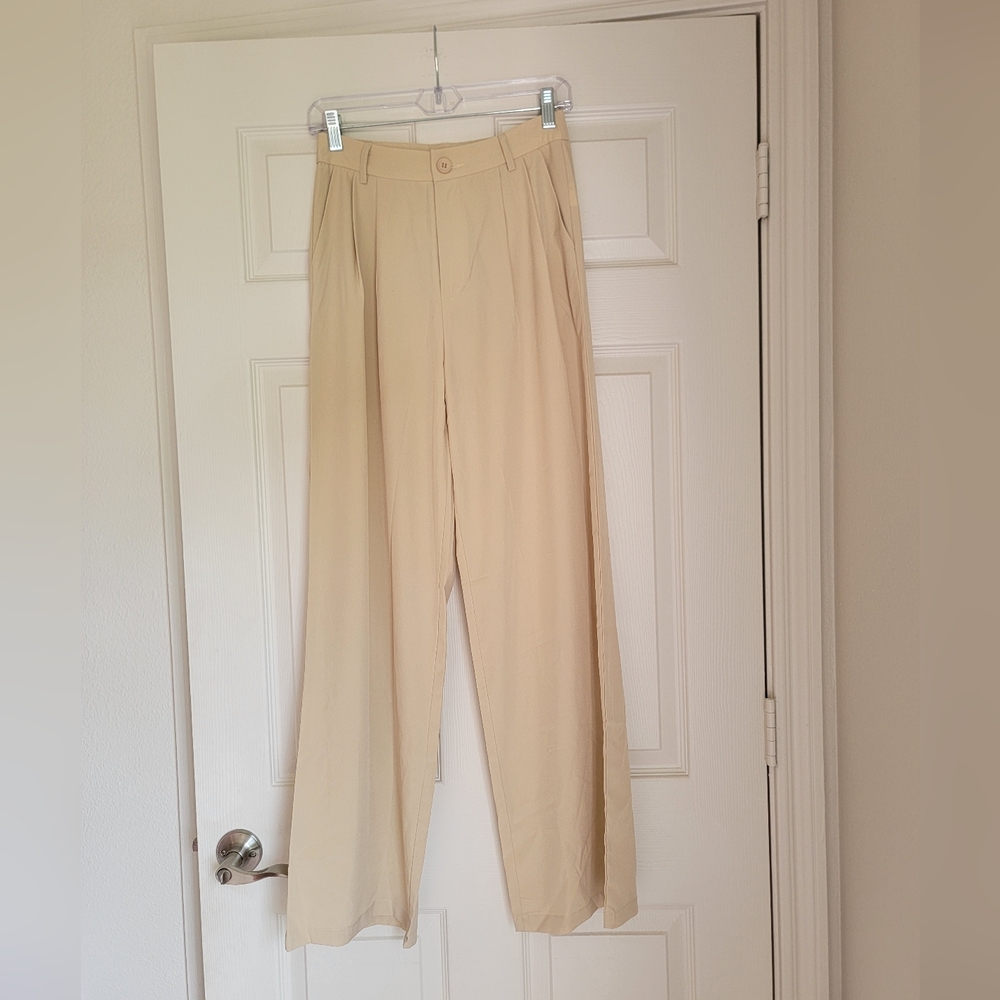 NWOT Straight Leg Polyester Pants - Beige Neutral - Size 4 (S) - Picture 3 of 6